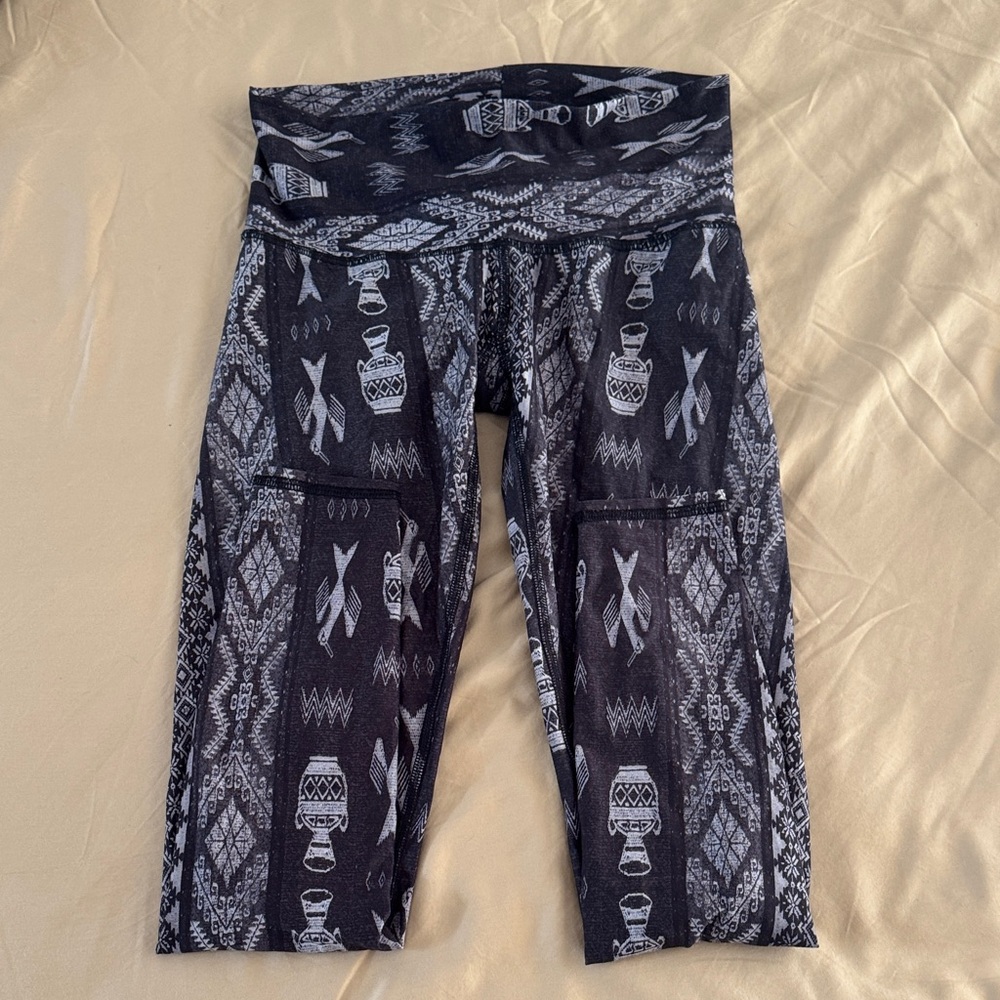 Teeki Charcoal and Ash Patterned Leggings
